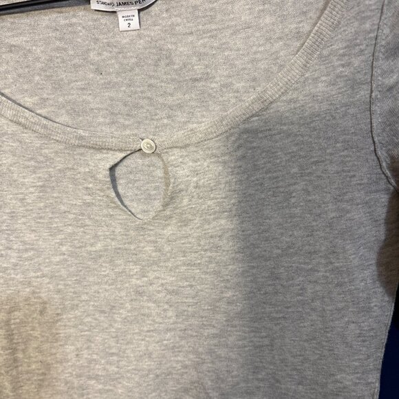 Standard James Perse Womens Long Sleeve Scoop Neck Top Size M Light Gray Cotton - Picture 2 of 4